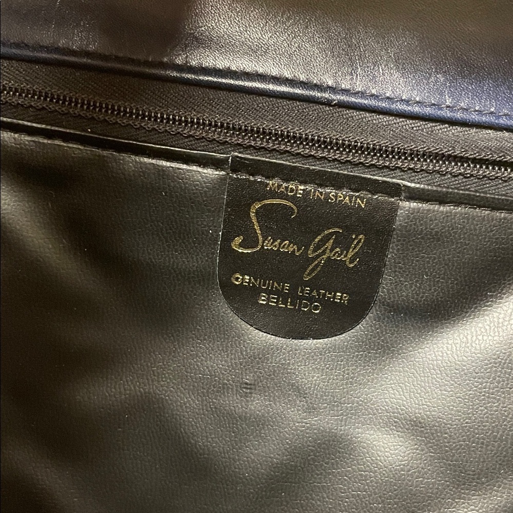 Bellido by Susan Gail Navy Quilted Satchel Gold Metal Notched Handle Hardware - Picture 3 of 17